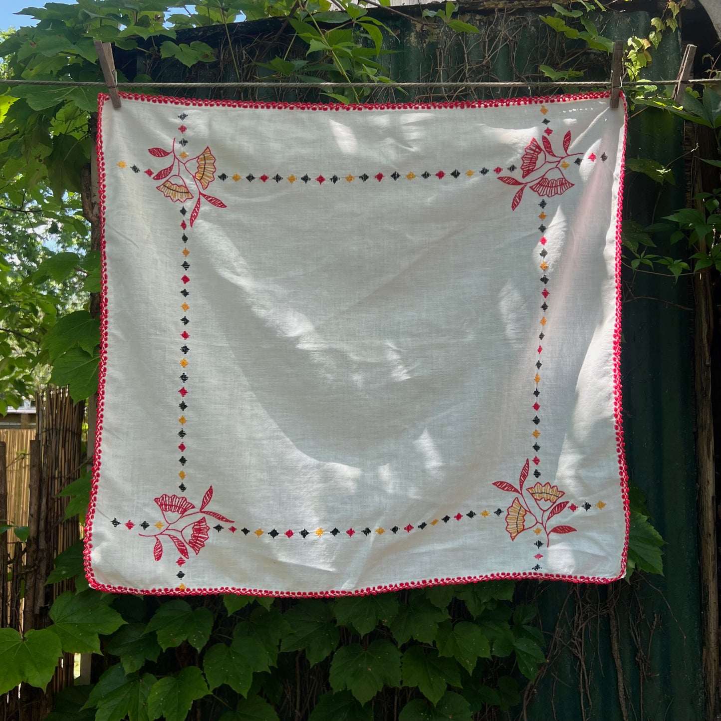 Vintage Red Trim Card Cloth
