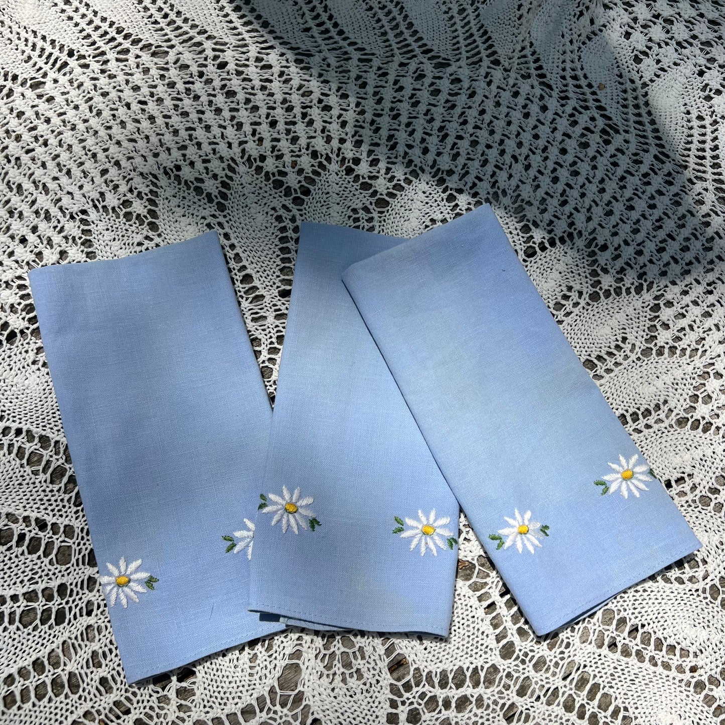Baby Blue Daisy Napkins (set of 4)
