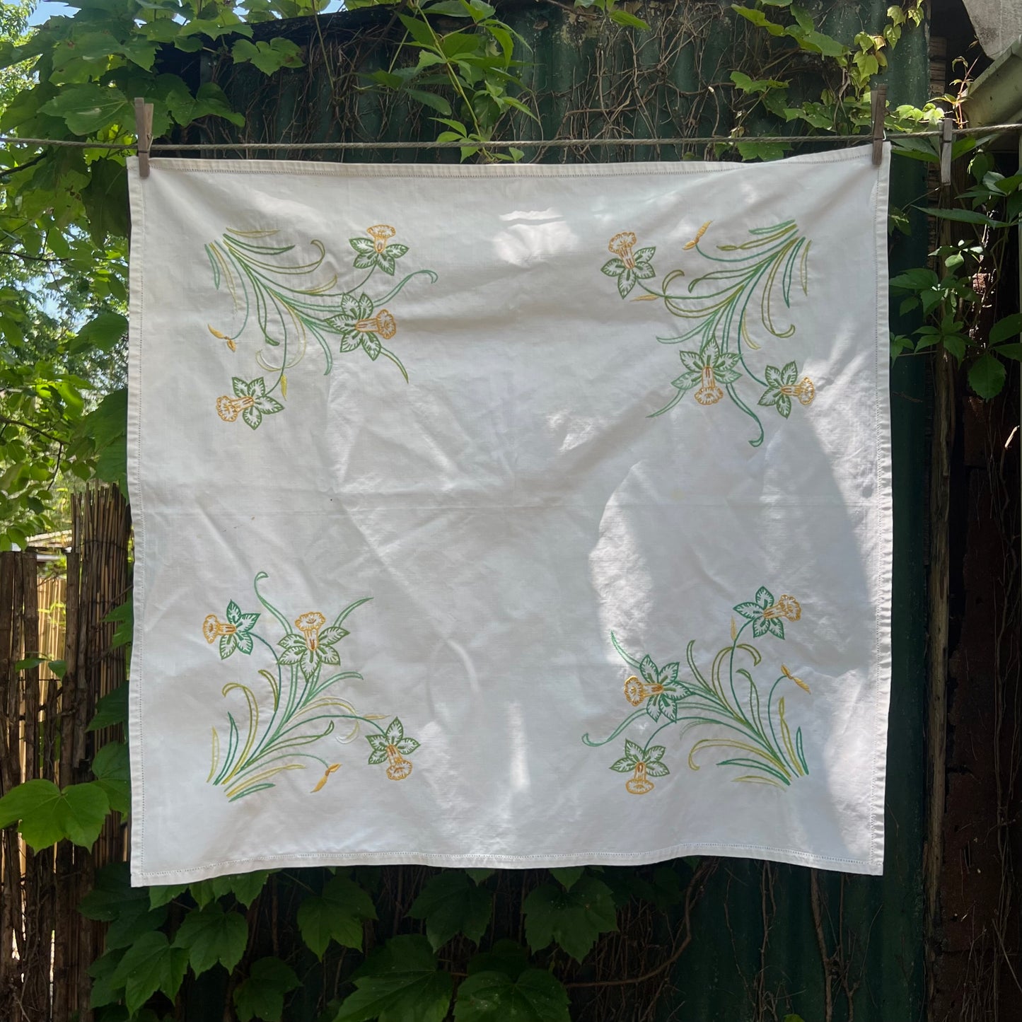 Embroidered Daffodil cloth