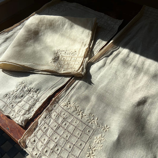 Vintage Linen Table runner Set