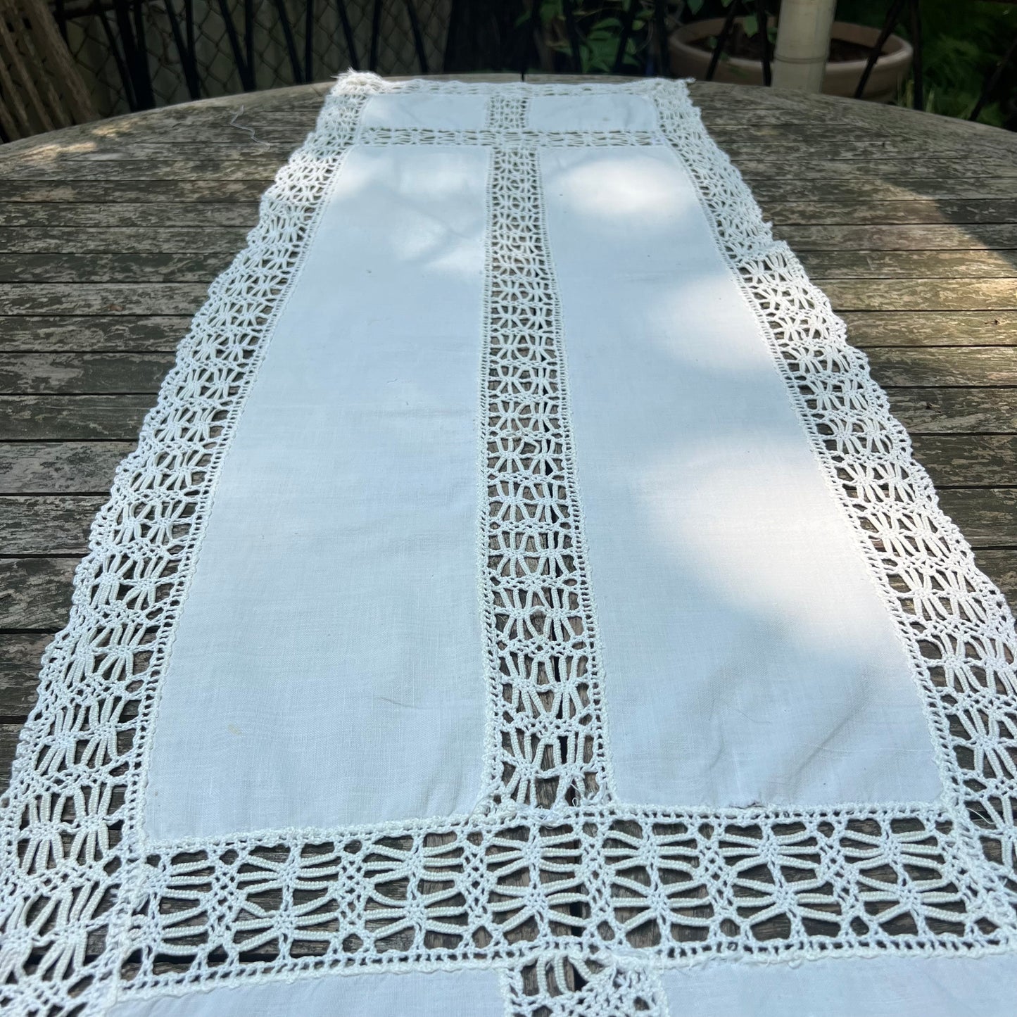 Cream table runner