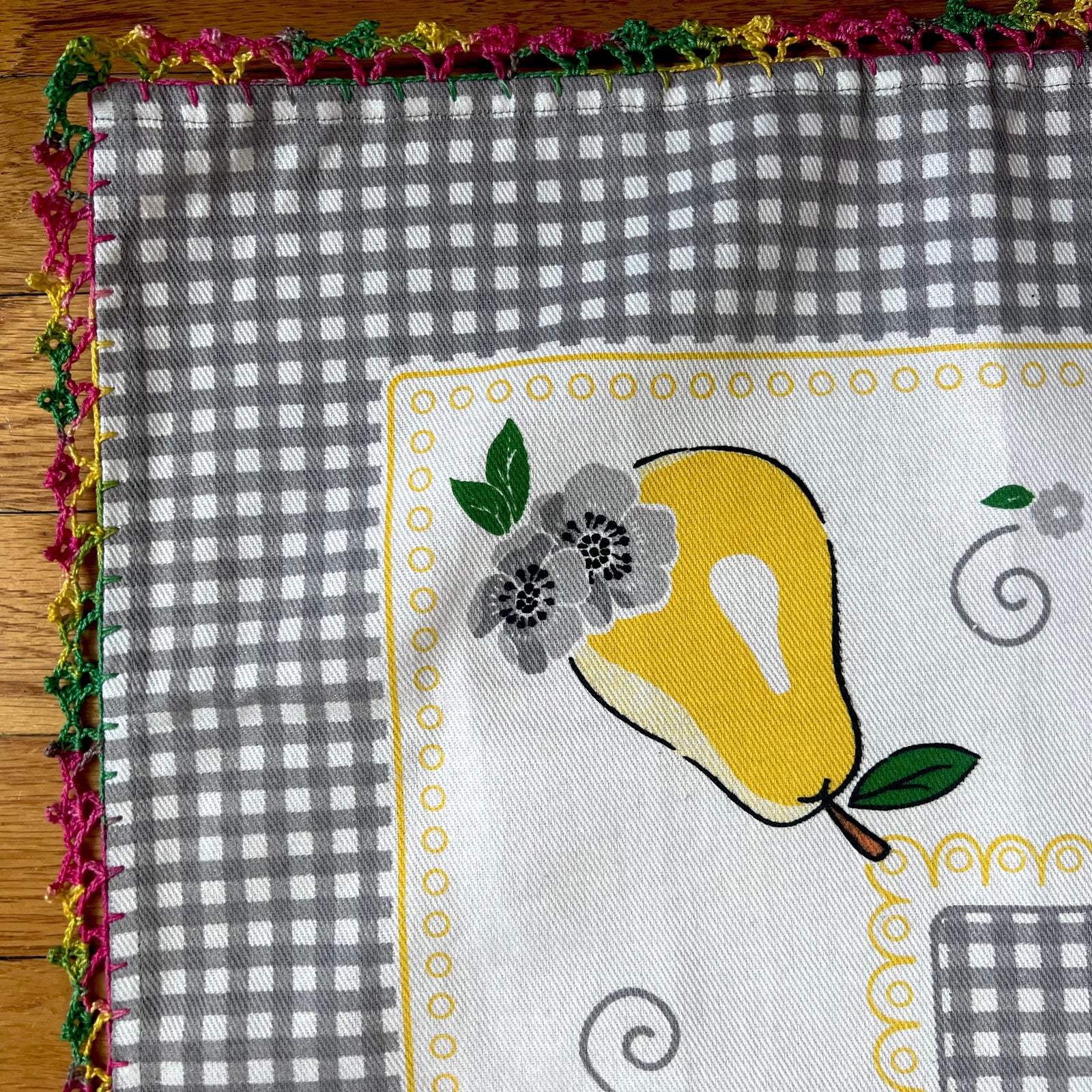 Fruity gingham panel