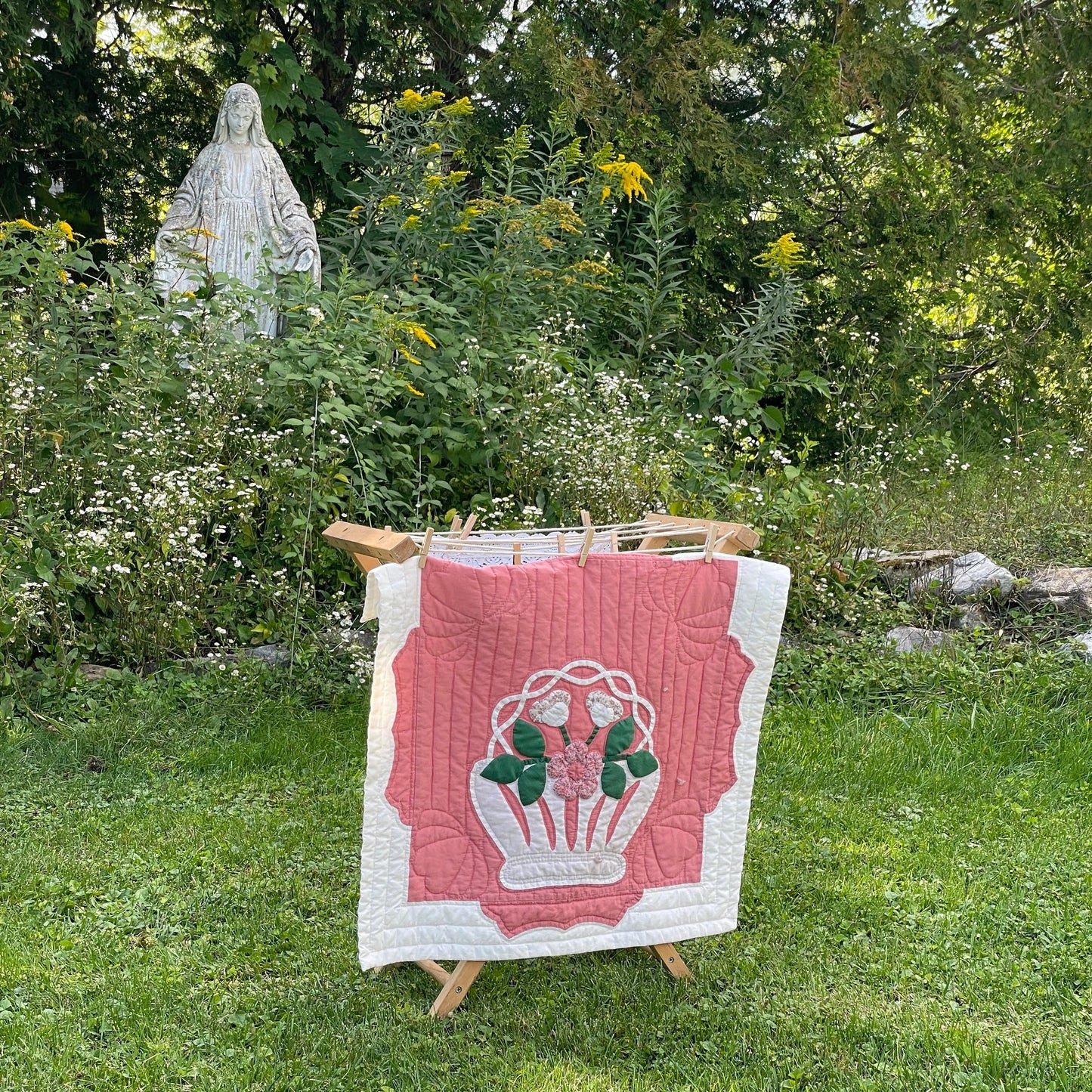 decorative basket of flowers mini quilt with loops