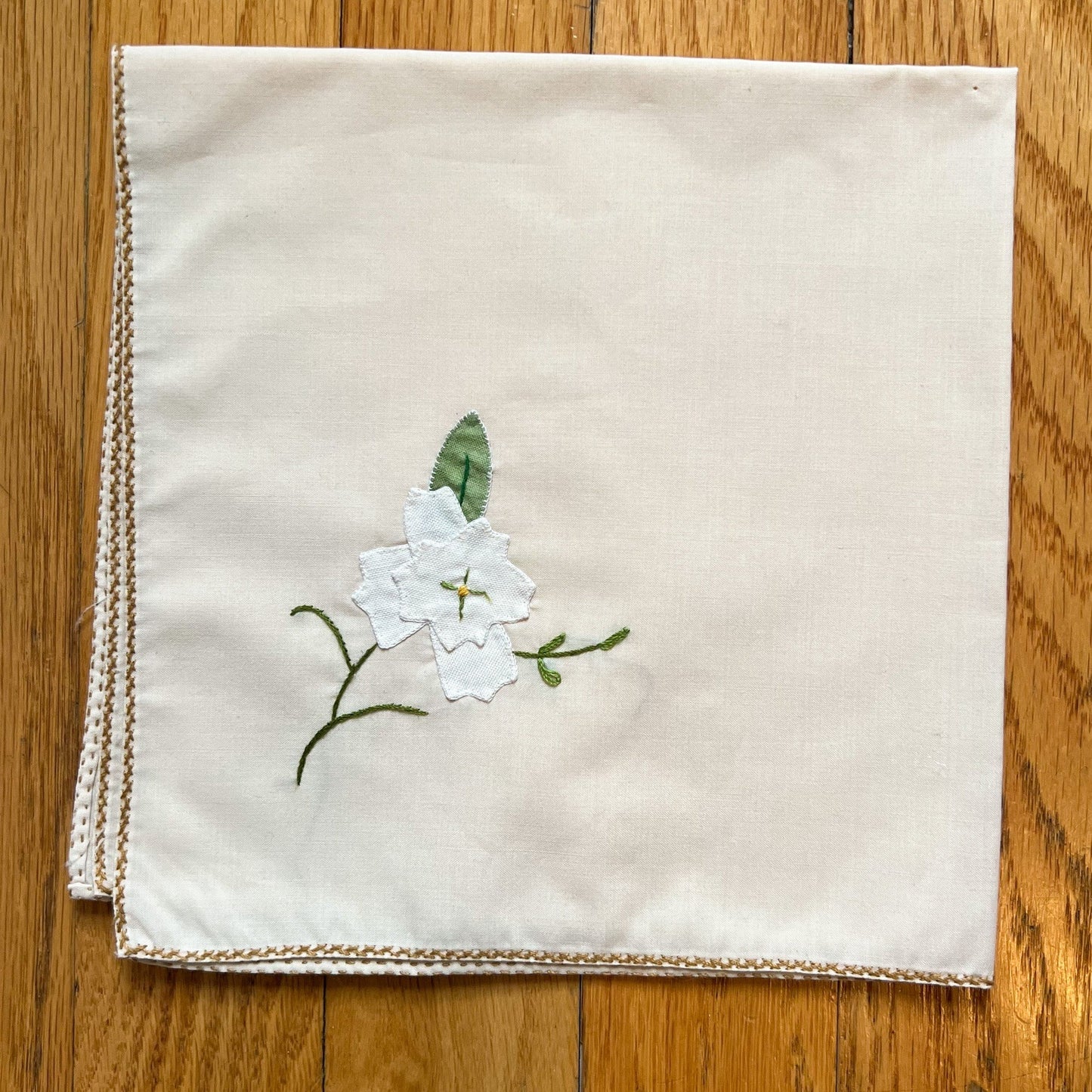 white flower patch napkins